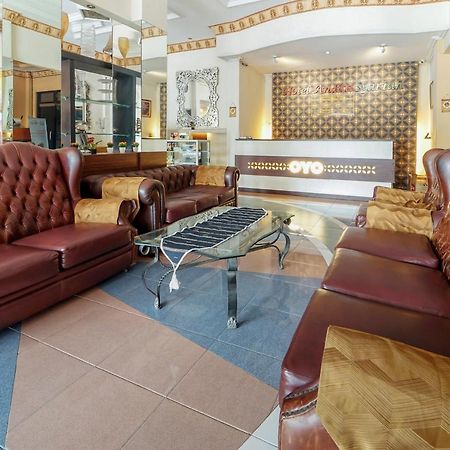 Oyo 231 Hotel Andita Syariah Сурабая Экстерьер фото