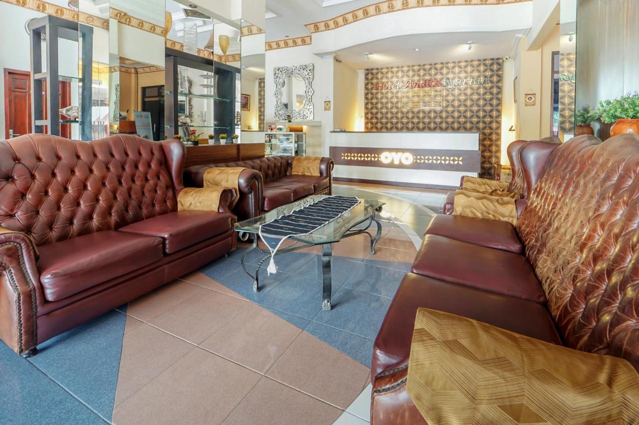 Oyo 231 Hotel Andita Syariah Сурабая Экстерьер фото