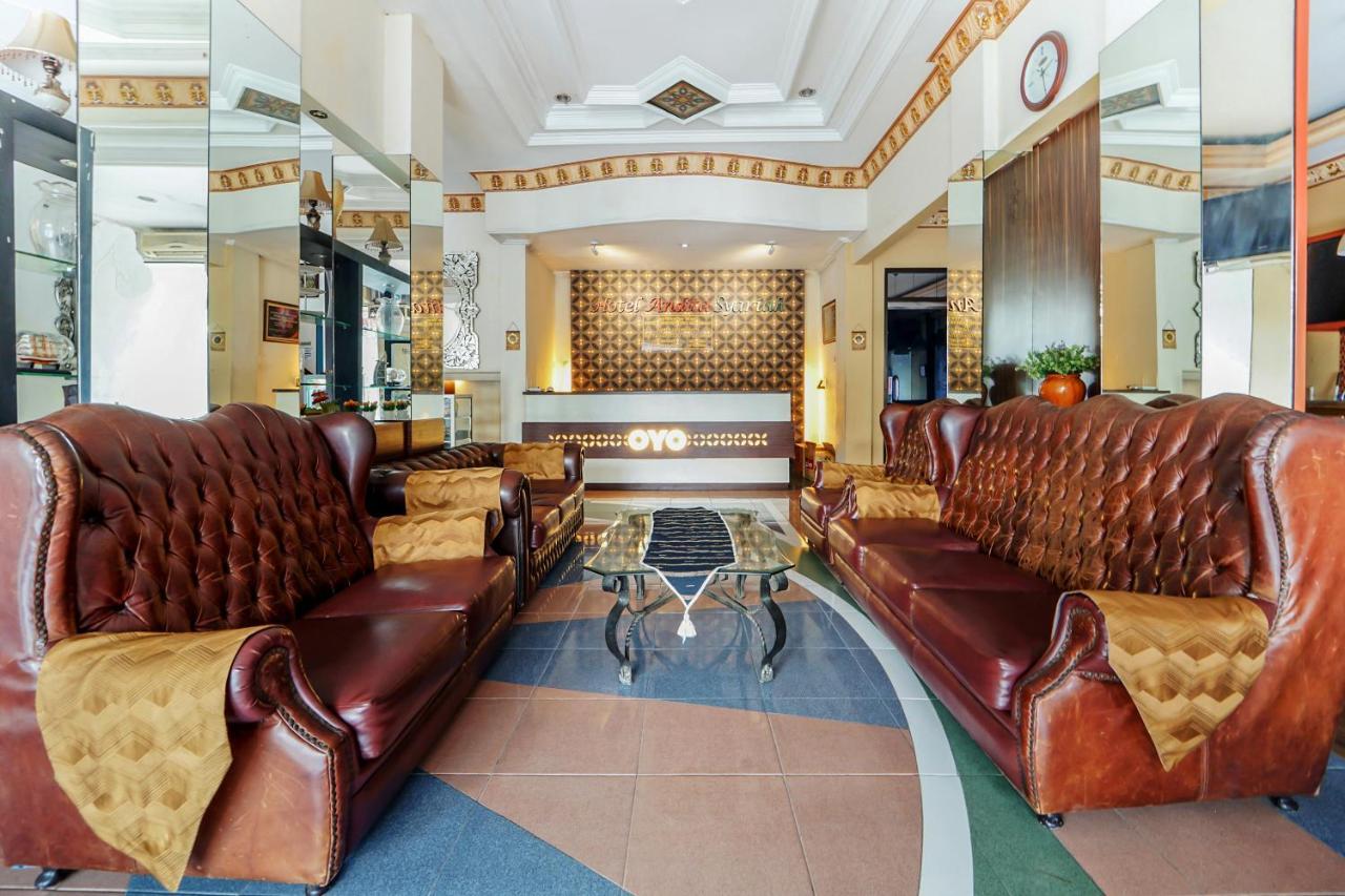 Oyo 231 Hotel Andita Syariah Сурабая Экстерьер фото