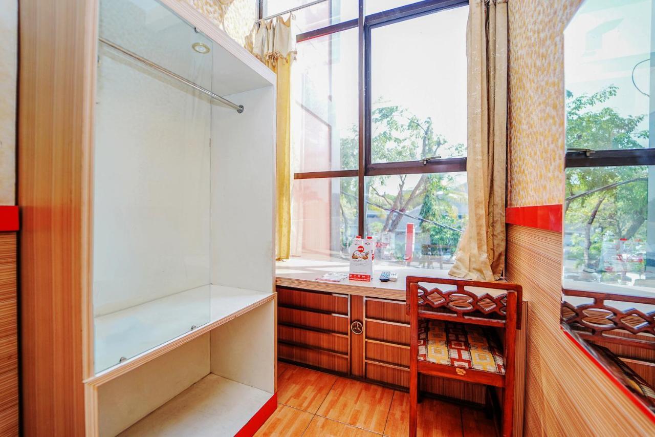 Oyo 231 Hotel Andita Syariah Сурабая Экстерьер фото